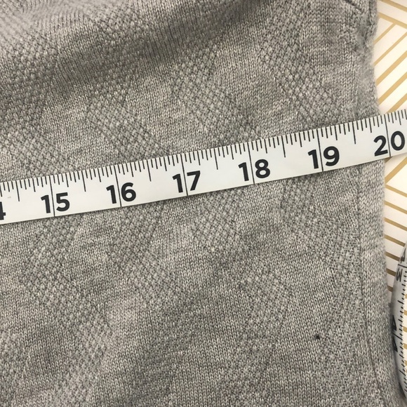 89th & Madison sweater - Picture 8 of 9